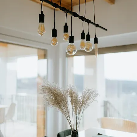 Vass Vendeghaz Es Pinceszet * Felsőörs